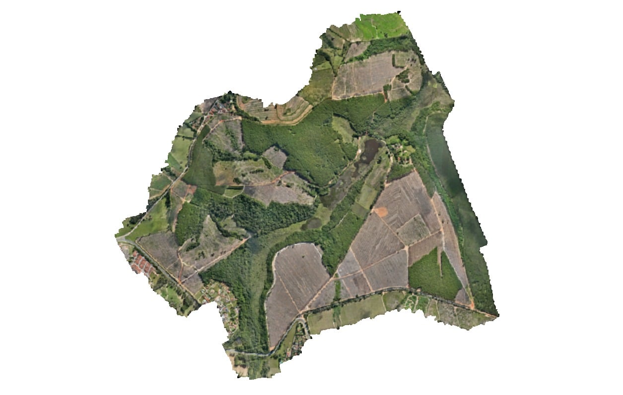 Ortomosaico real de uma propriedade rural mapeada pela equipe